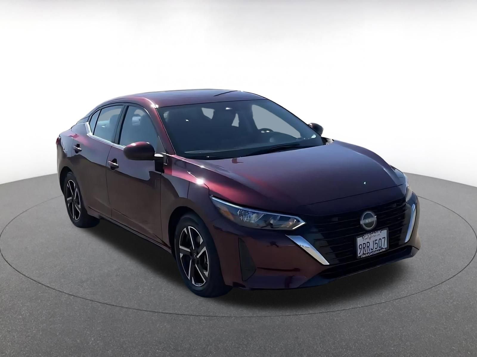 Used 2025 Nissan Sentra SV image 3