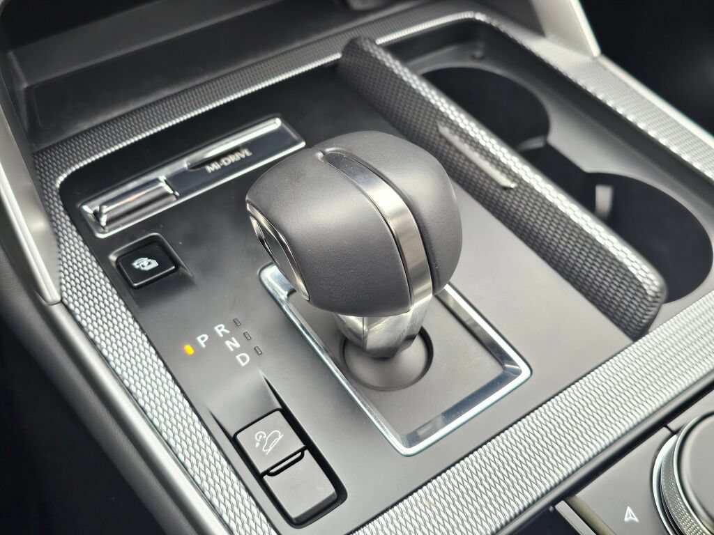Certified 2024 MAZDA CX-90 Plug-In Hybrid w/ Preferred AWD/4WD image 16
