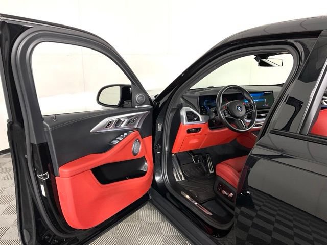 Used 2023 BMW XM AWD/4WD image 31