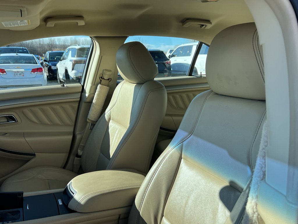 Used 2017 Ford Taurus SEL w/ Equipment Group 201A image 10