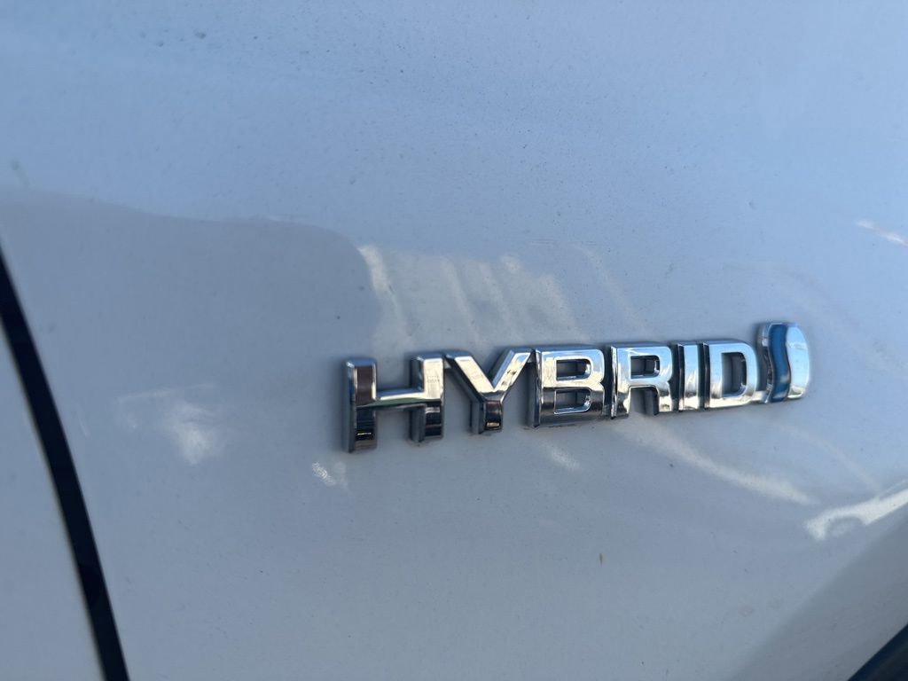 Used 2018 Toyota RAV4 XLE w/ Carpet Mat Package image 12