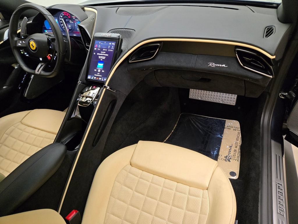 Used 2021 Ferrari Roma RWD image 26