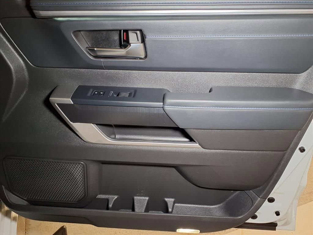 Used 2025 Toyota Tundra Platinum image 6