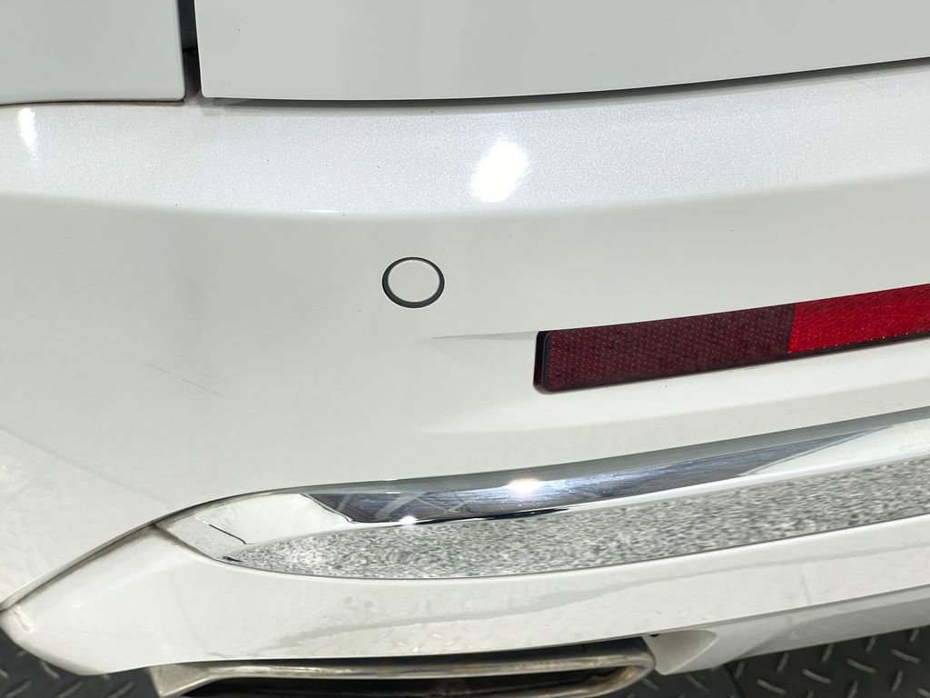 Used 2021 GMC Acadia Denali w/ Denali Technology Package image 12