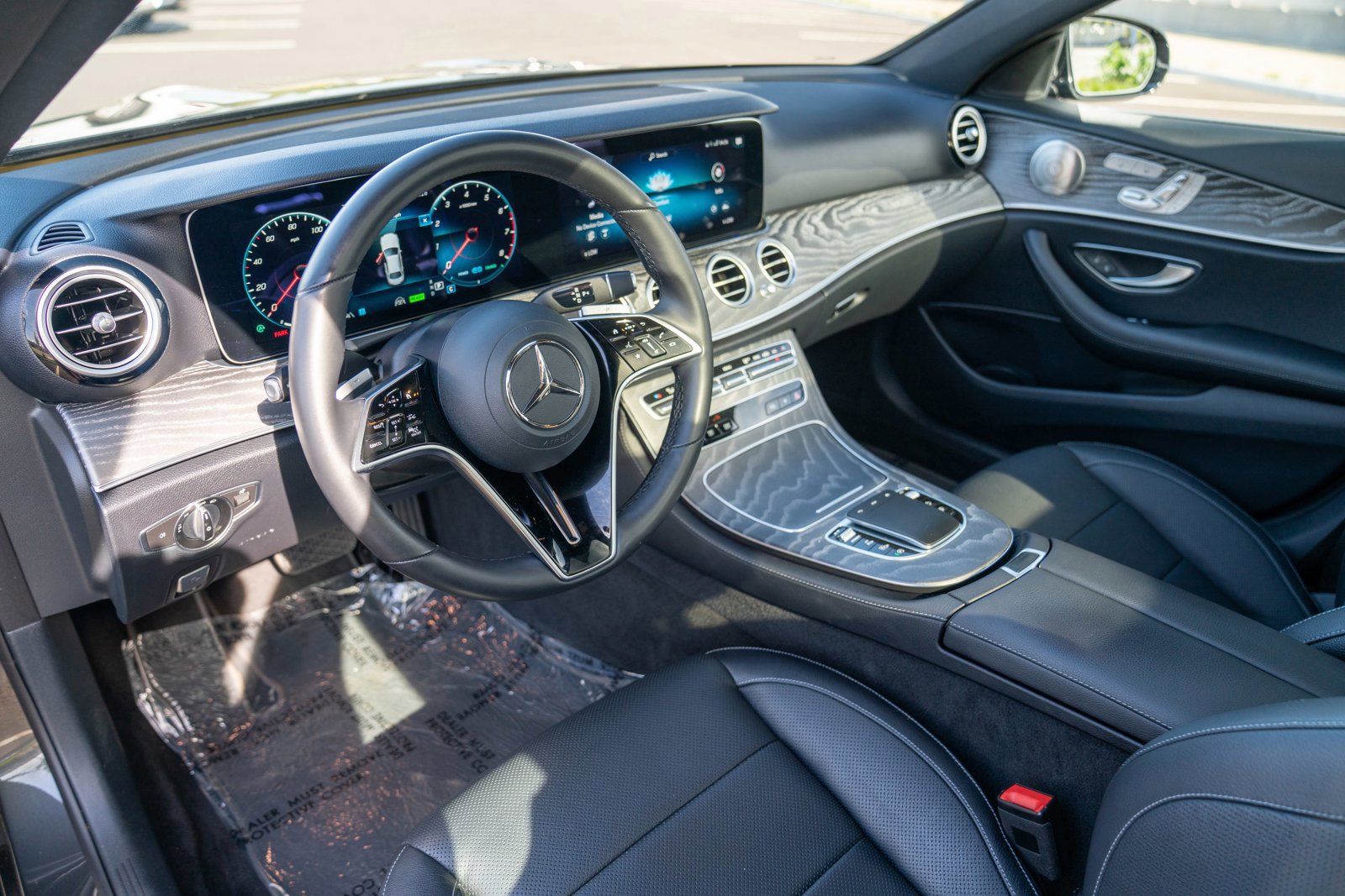 Used 2021 Mercedes-Benz E 450 4MATIC Sedan image 4