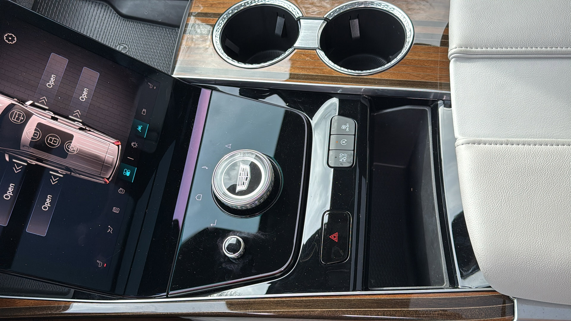 Certified 2025 Cadillac Escalade ESV Sport Platinum image 23