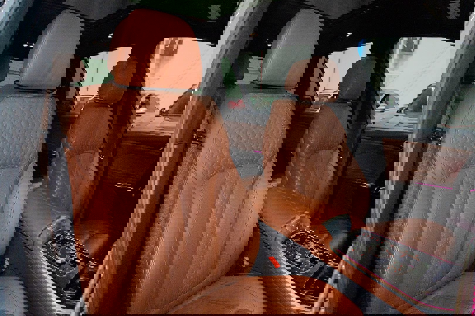 Used 2023 BMW X7 M60i image 53