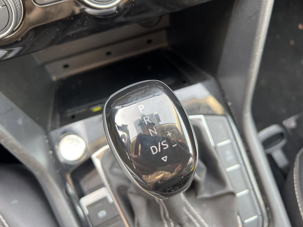 Used 2024 Volkswagen Taos SE image 22