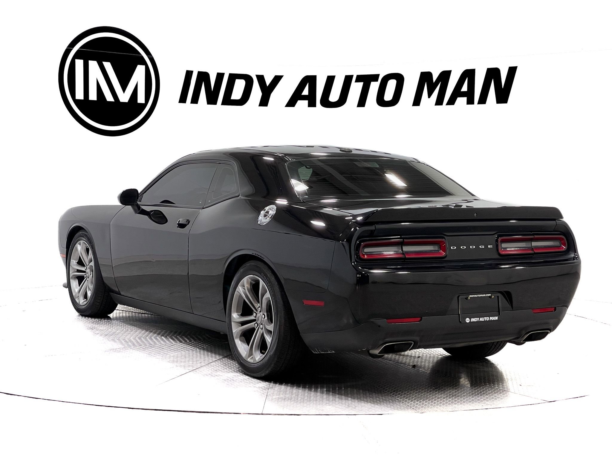 Used 2021 Dodge Challenger R/T RWD image 6