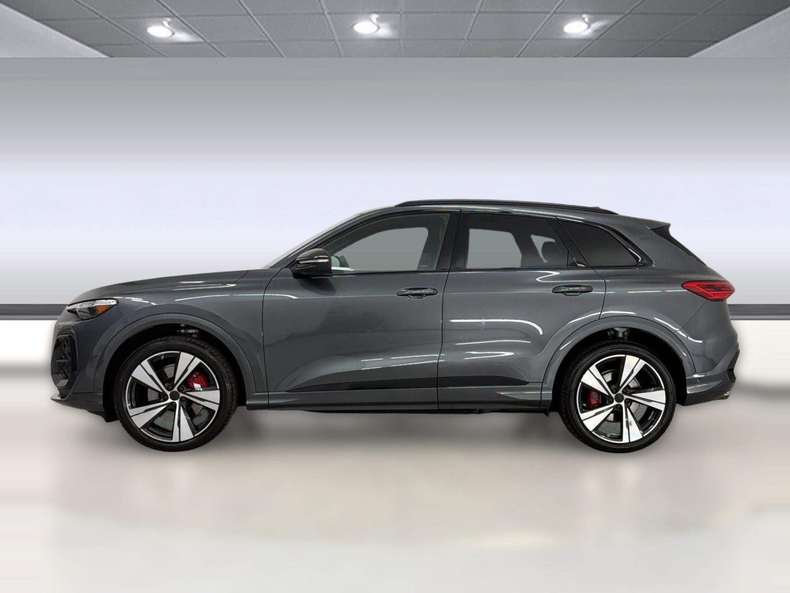 New 2026 Audi SQ5 Premium Plus AWD/4WD image 2