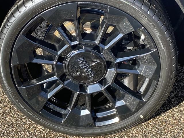 Used 2023 BMW XM image 30