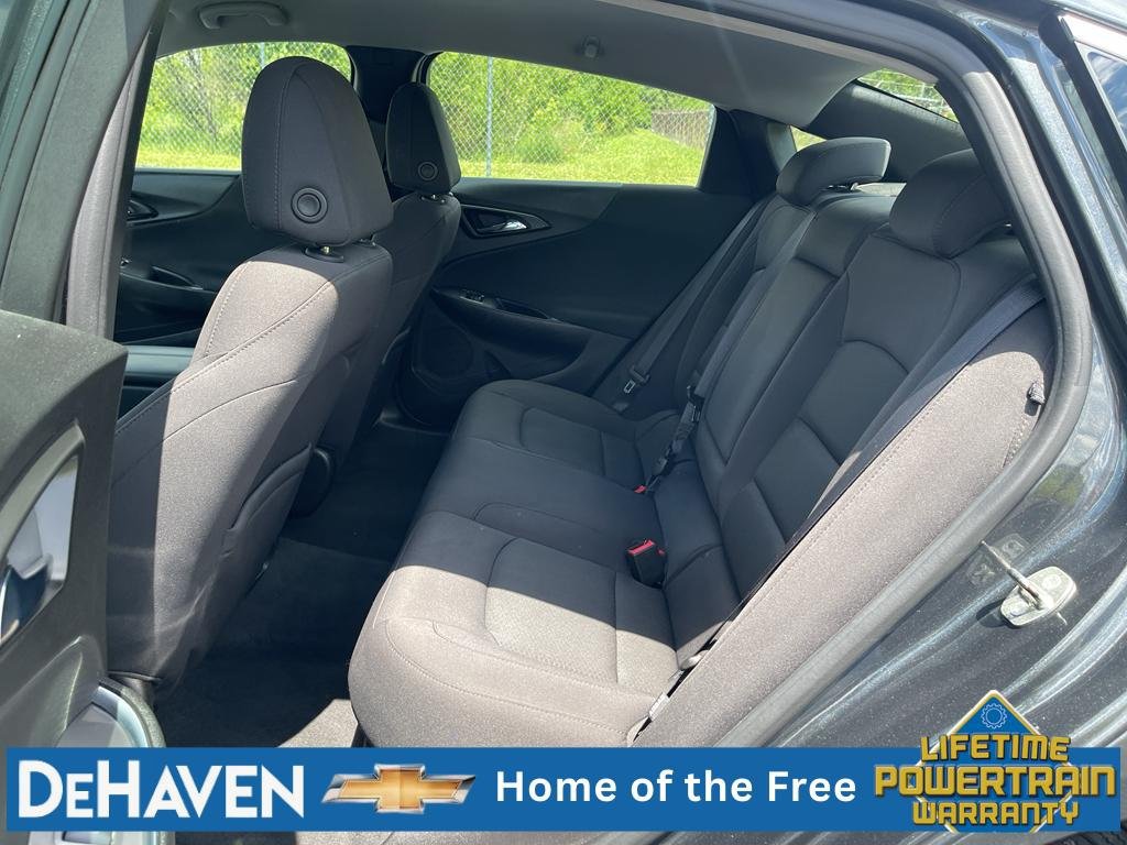 Used 2018 Chevrolet Malibu LT FWD image 24