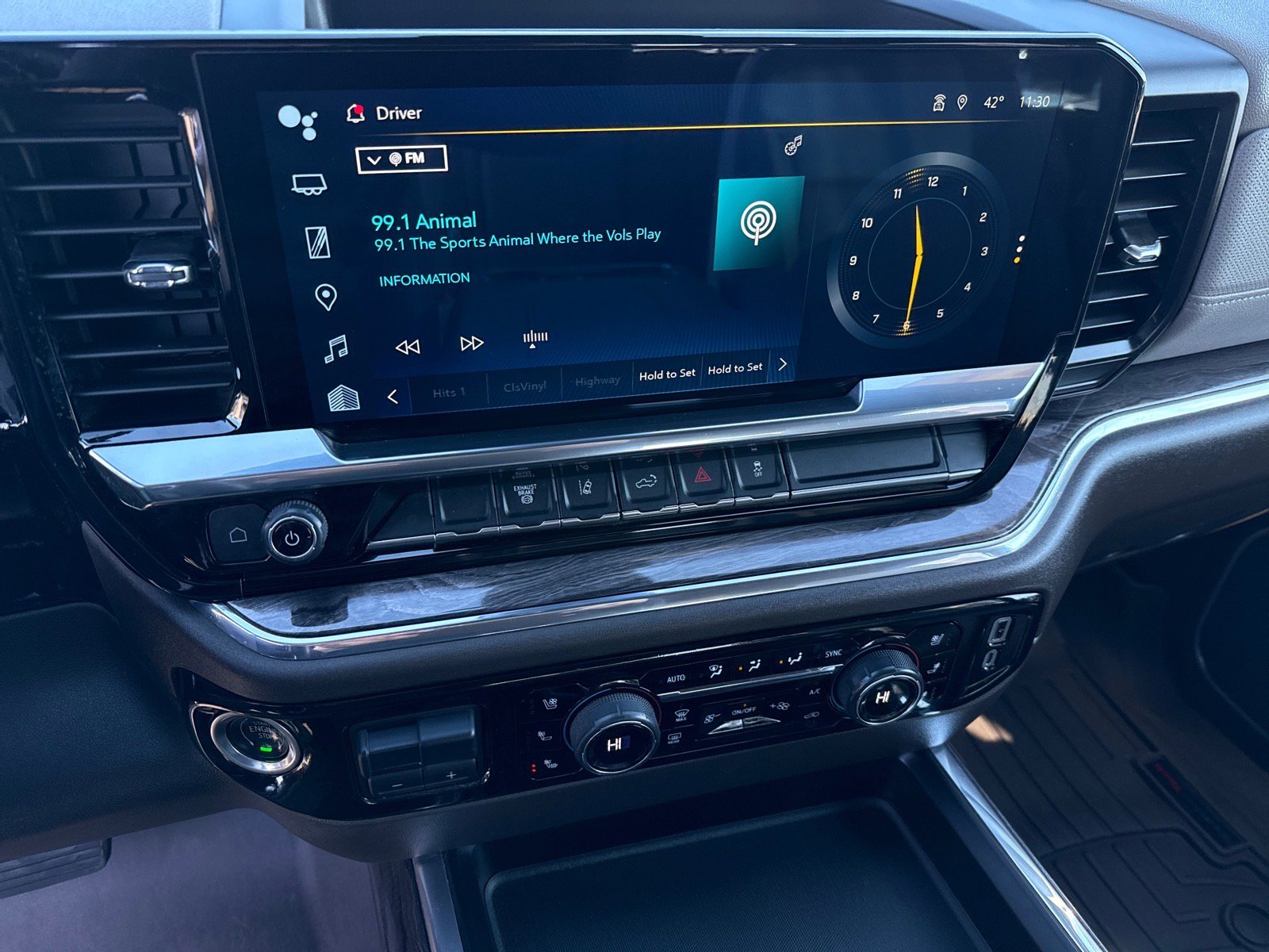 Used 2024 Chevrolet Silverado 3500 LTZ w/ LTZ Convenience Package image 16