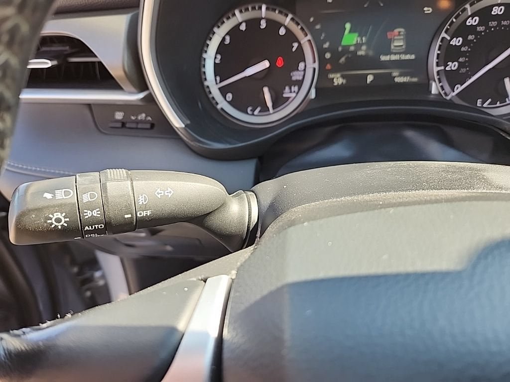 Used 2022 Toyota Highlander XLE AWD/4WD image 13