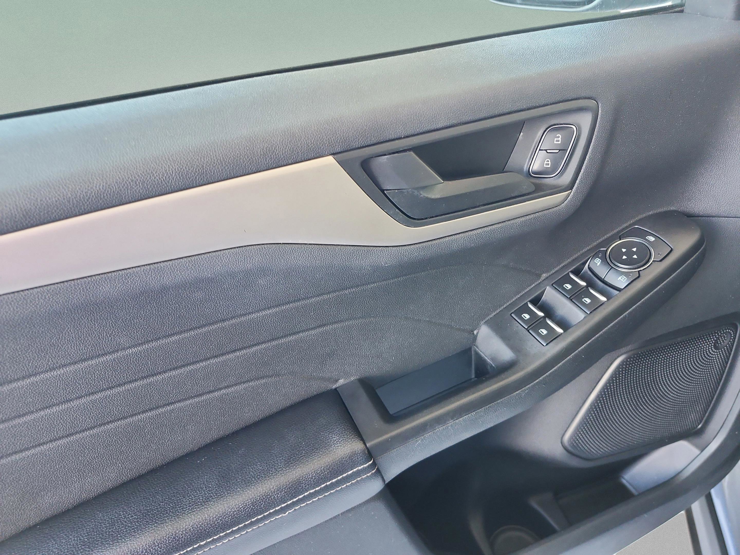 Certified 2022 Ford Escape S image 17