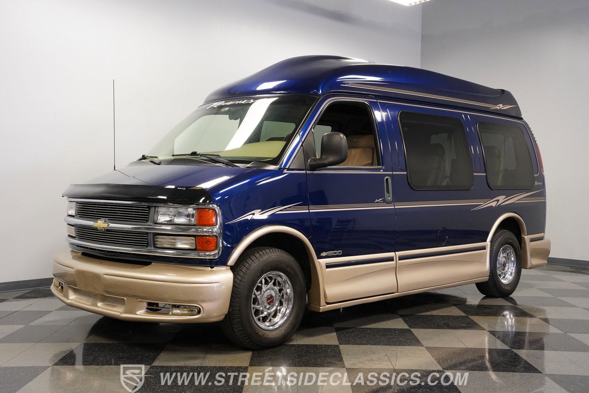 Used 2001 Chevrolet Express 1500 w/ Preferred Equipment Group 3 image 6