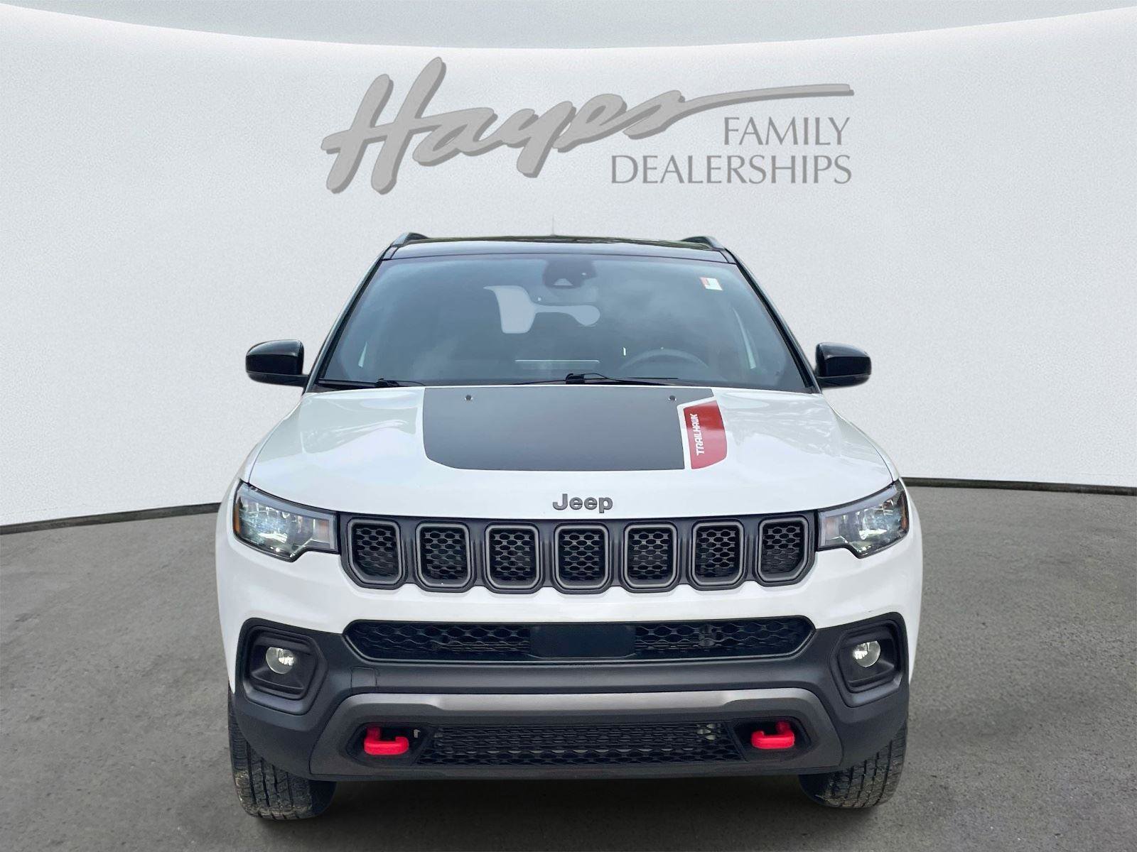 Used 2023 Jeep Compass Trailhawk image 8