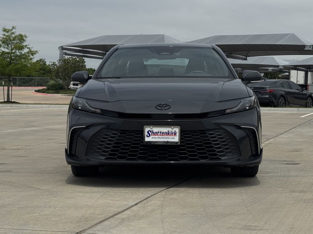 Used 2025 Toyota Camry SE FWD image 8