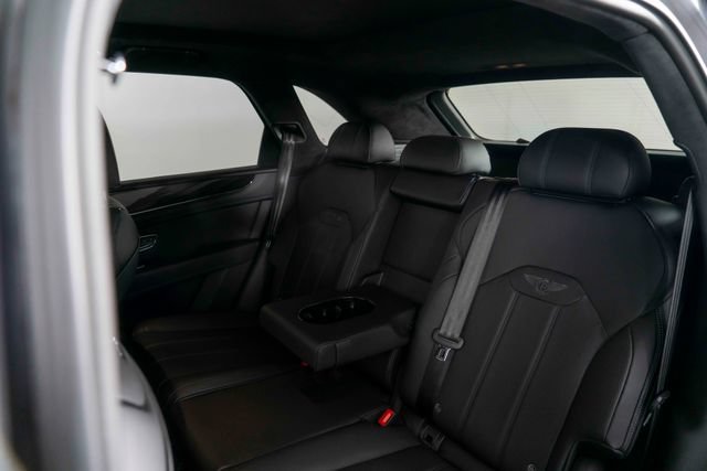 Used 2022 Bentley Bentayga AWD/4WD image 15