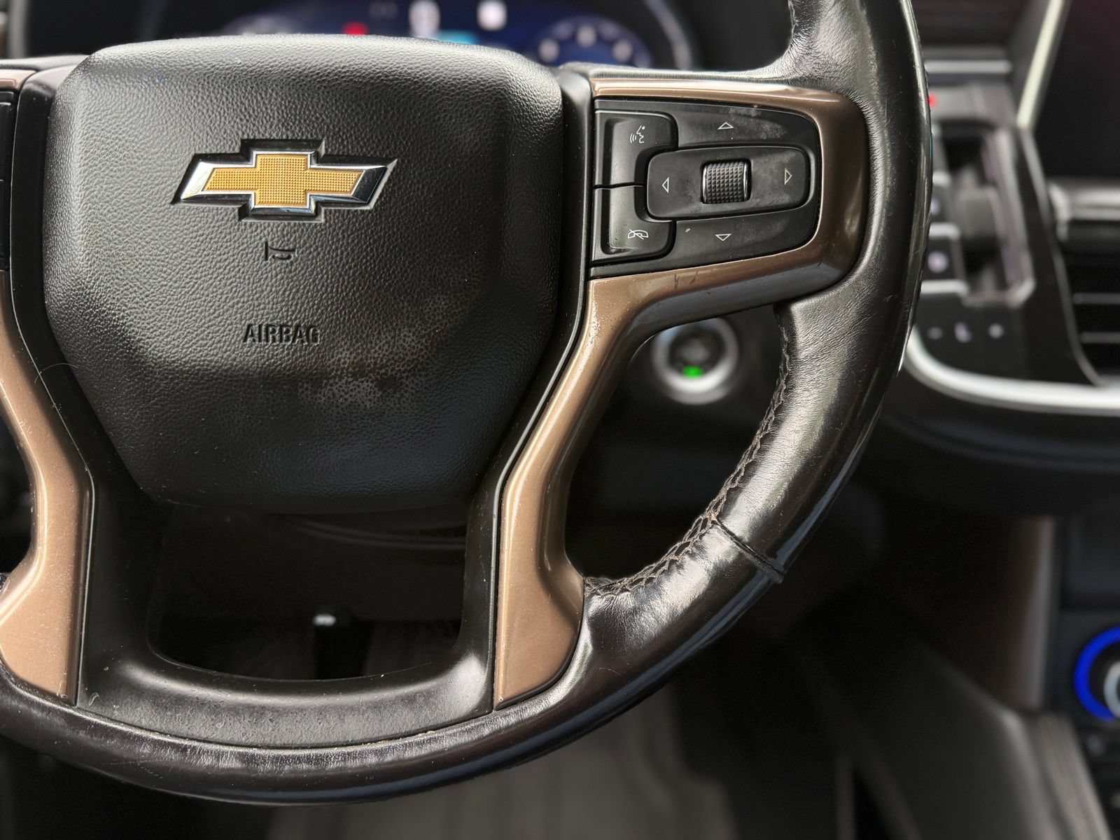 Used 2022 Chevrolet Suburban High Country AWD/4WD image 27