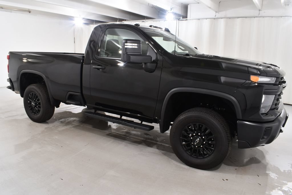 Used 2025 Chevrolet Silverado 3500 W/T AWD/4WD image 5