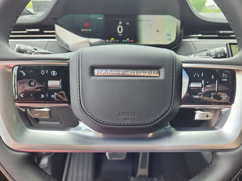 New 2026 Land Rover Range Rover Long Wheelbase SE AWD/4WD image 18
