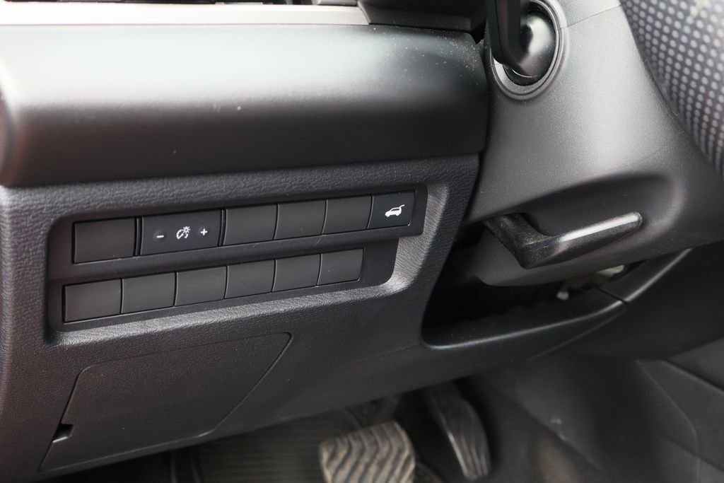 Used 2022 Mitsubishi Outlander SE FWD image 12