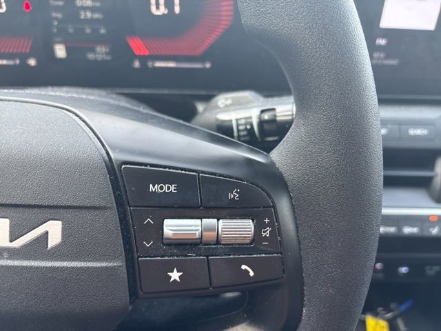 Used 2025 Kia K4 LXS image 15