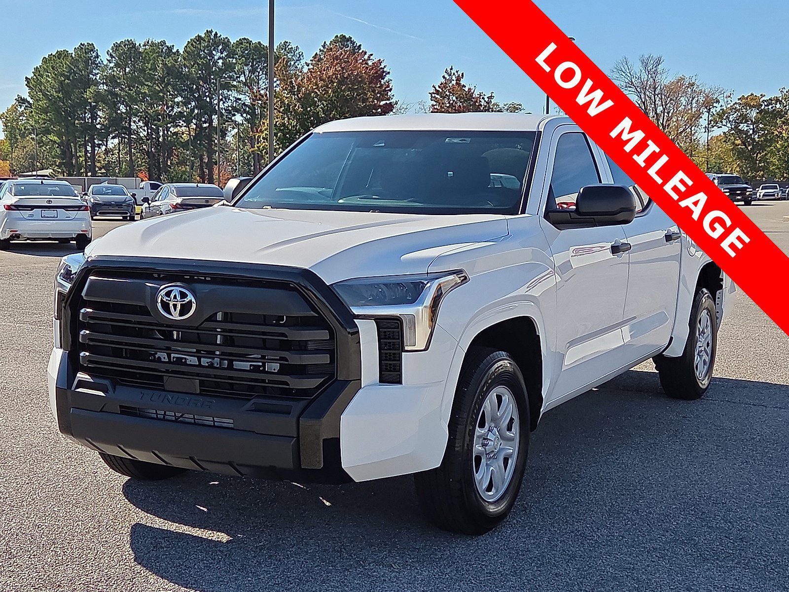 Used 2025 Toyota Tundra SR image 2