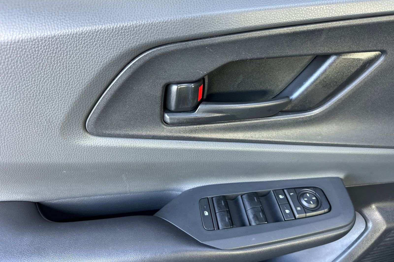 Used 2024 Toyota Prius LE image 12