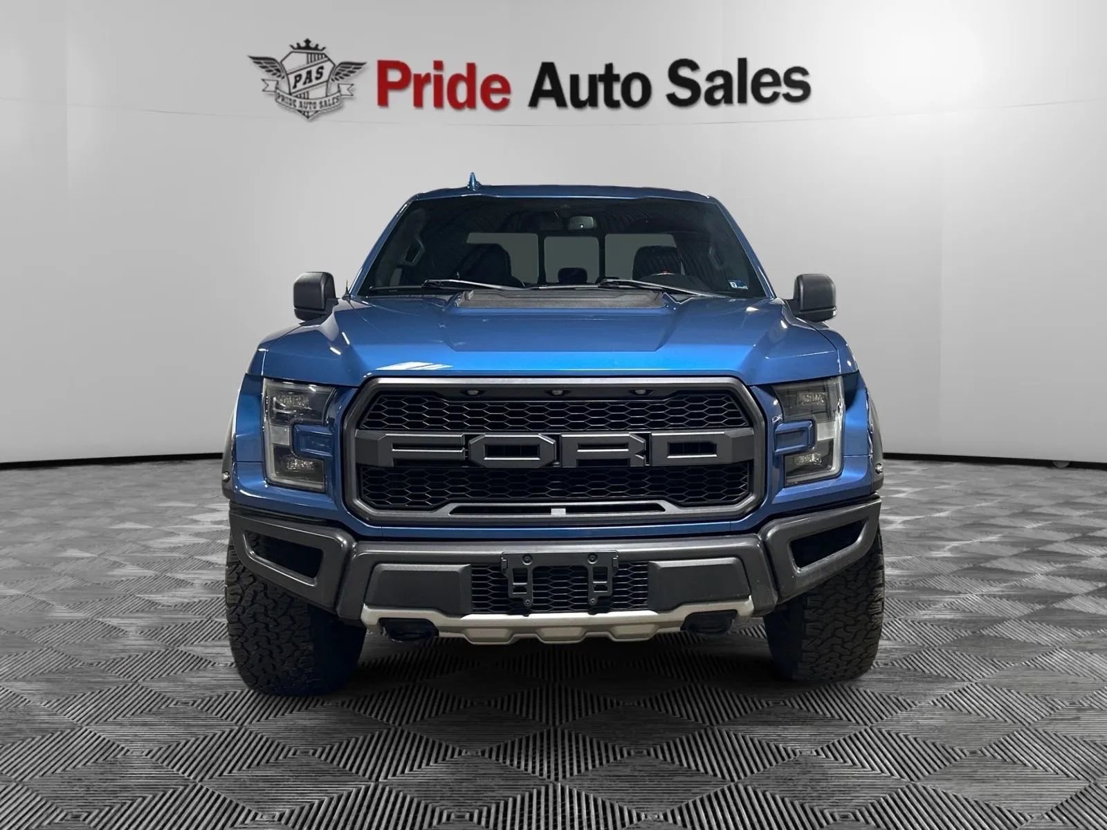 Used 2020 Ford F150 Raptor w/ Equipment Group 801A Mid image 2