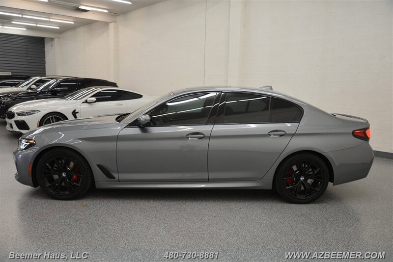 Used 2023 BMW 530i w/ M Sport Package RWD image 3