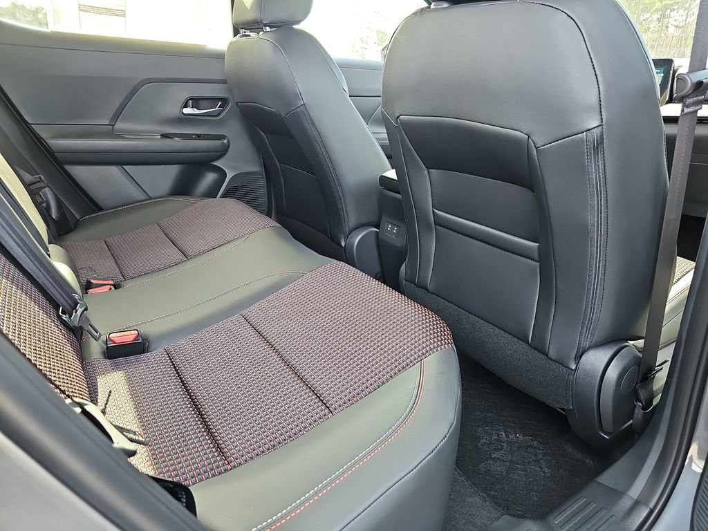 New 2026 Nissan Kicks SR FWD image 15
