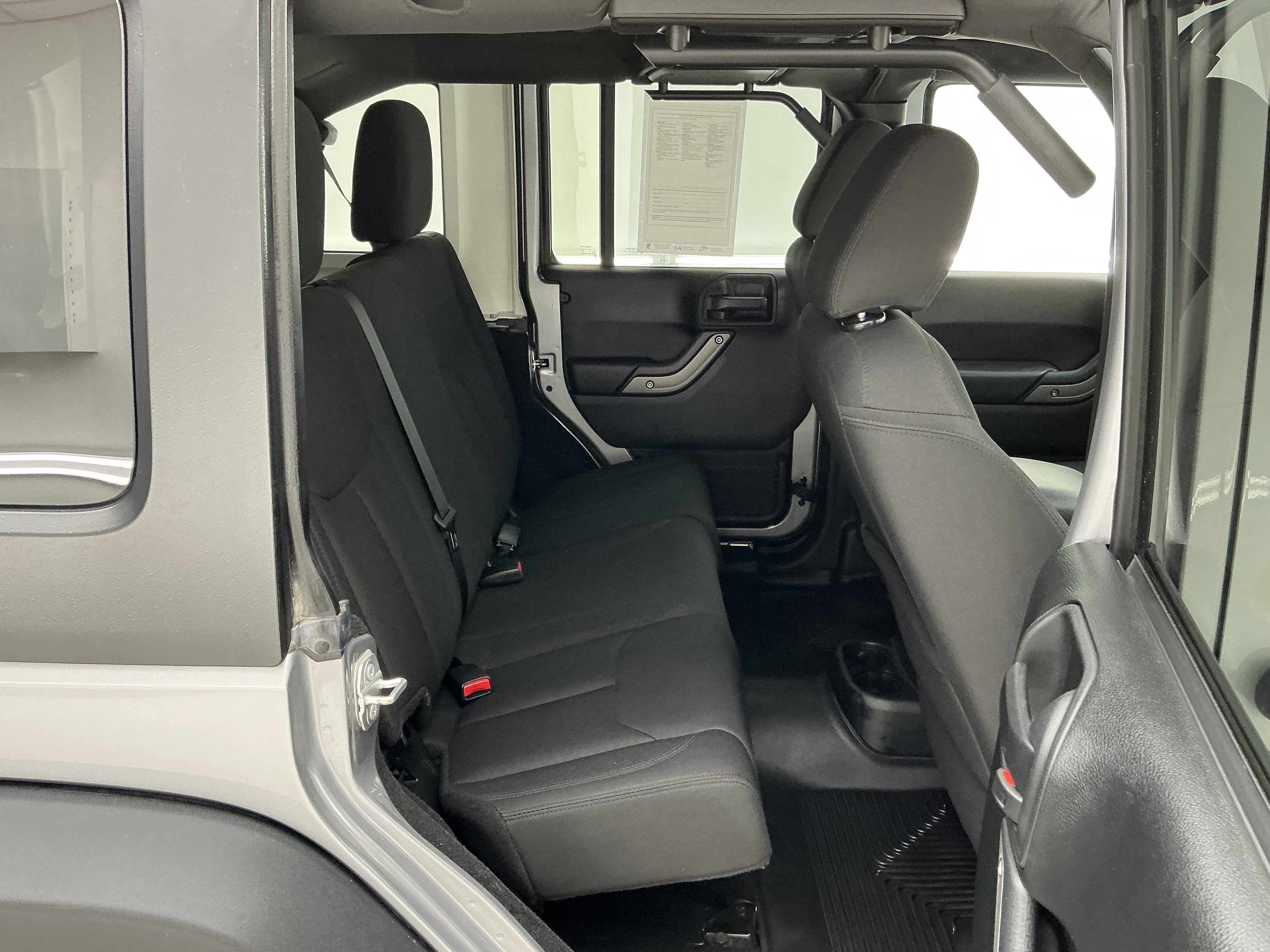 Used 2018 Jeep Wrangler Unlimited Sport S image 22