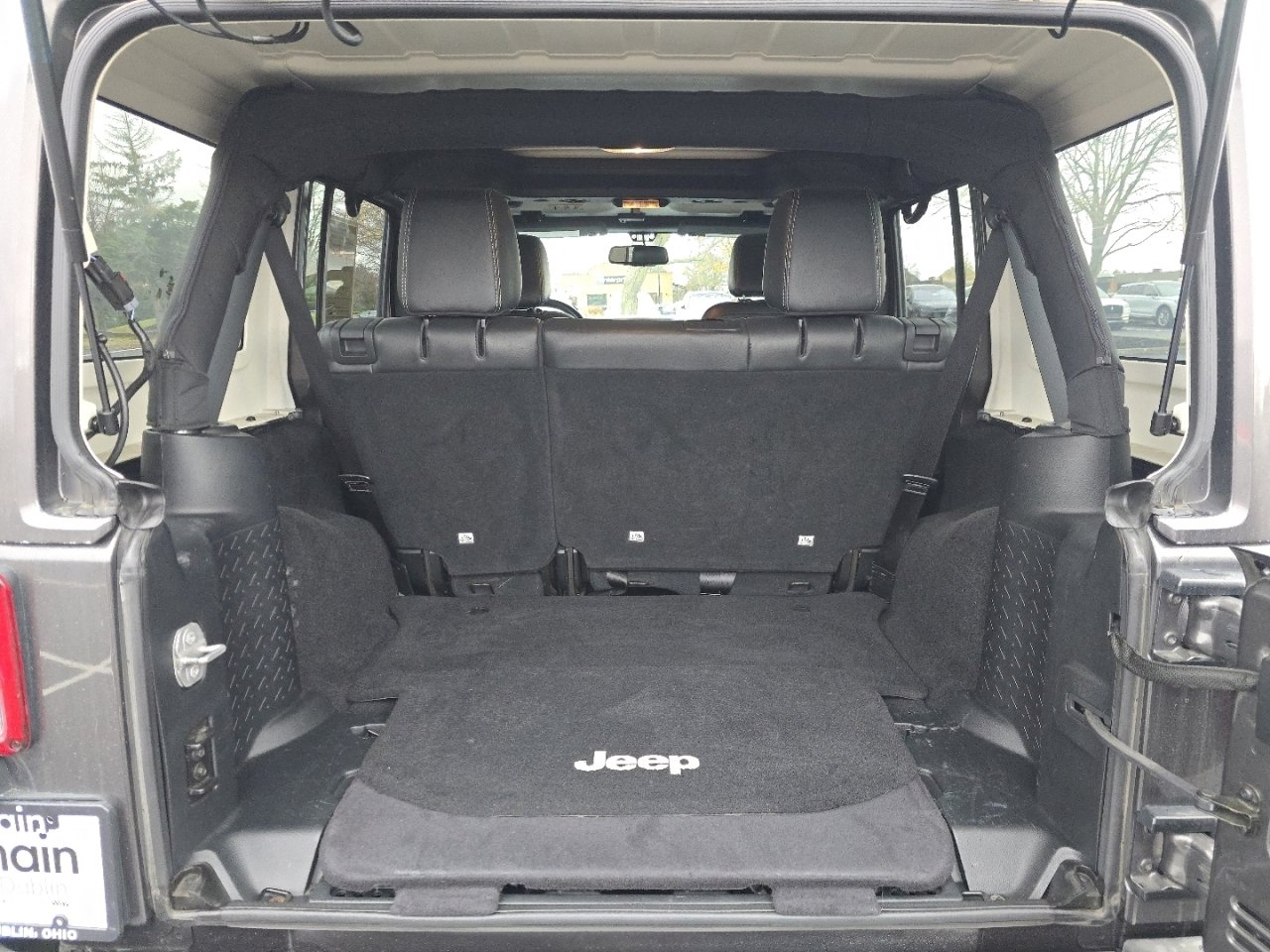 Used 2016 Jeep Wrangler Unlimited Sahara w/ Dual Top Group image 17