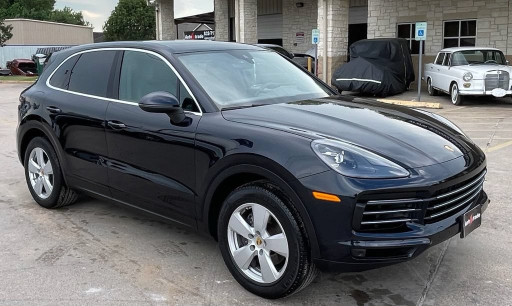Used 2019 Porsche Cayenne AWD/4WD image 2