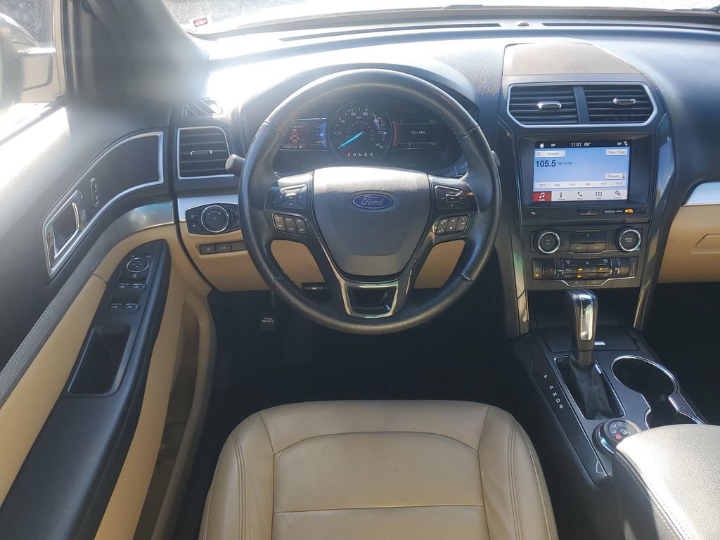 Used 2017 Ford Explorer XLT w/ Equipment Group 202A image 16