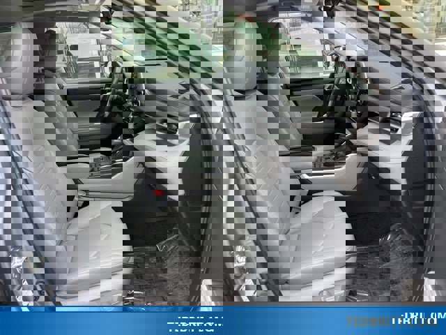 Used 2022 Toyota Highlander XLE image 21