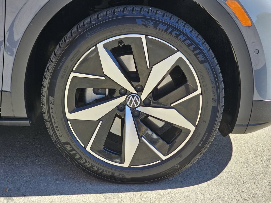 Used 2023 Volkswagen ID.4 Pro S Plus AWD/4WD image 35