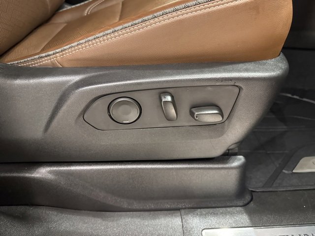 Certified 2021 Chevrolet Tahoe High Country w/ Premium Package image 17