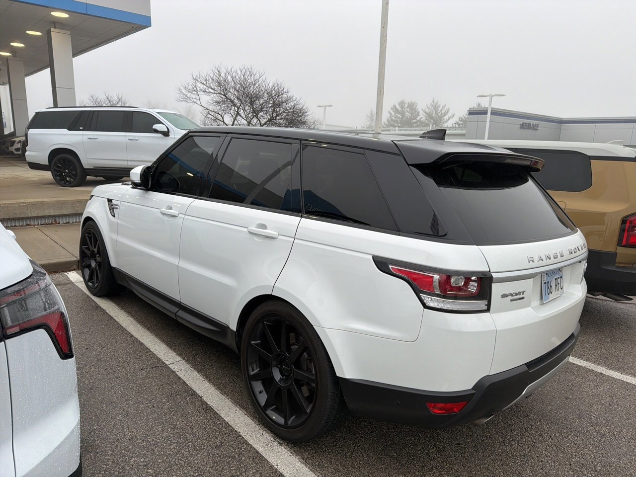Used 2017 Land Rover Range Rover Sport HSE image 6