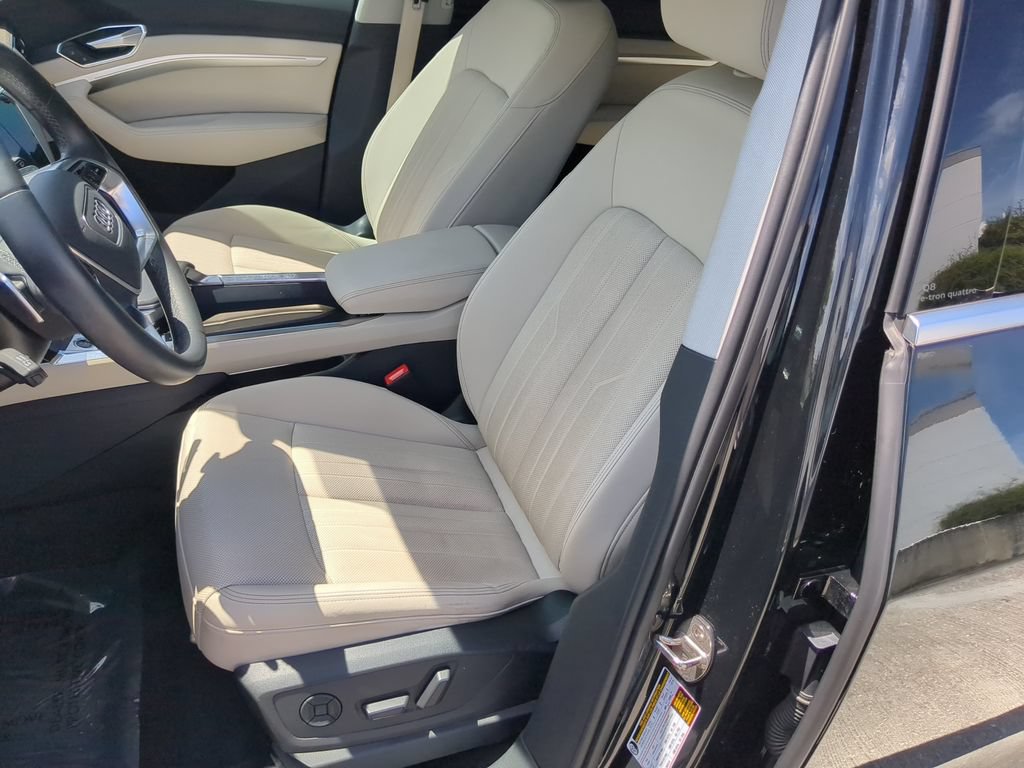 Used 2024 Audi Q8 e-tron Premium Plus w/ Premium Plus Package AWD/4WD image 20