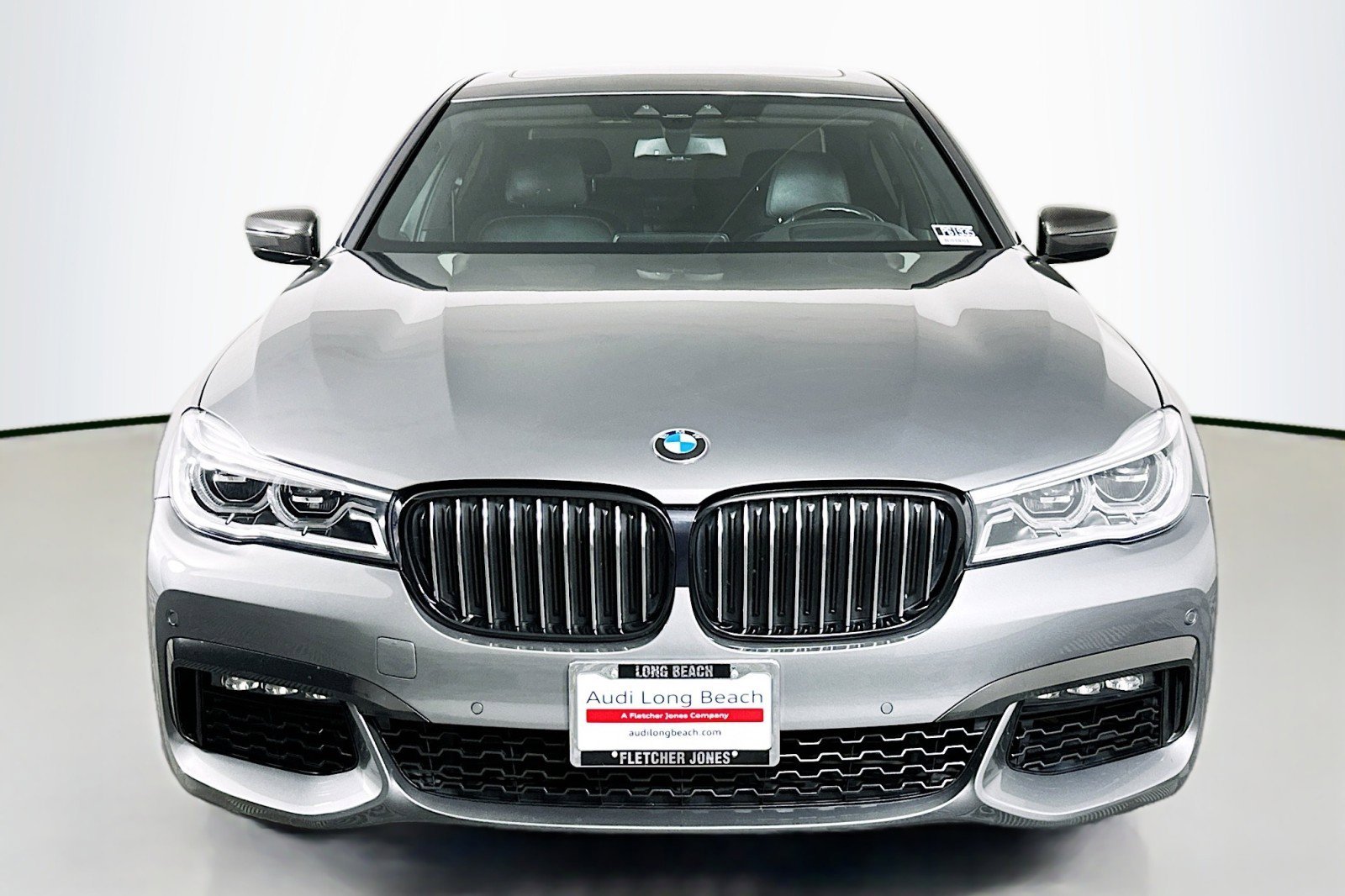 Used 2018 BMW 750i RWD image 2