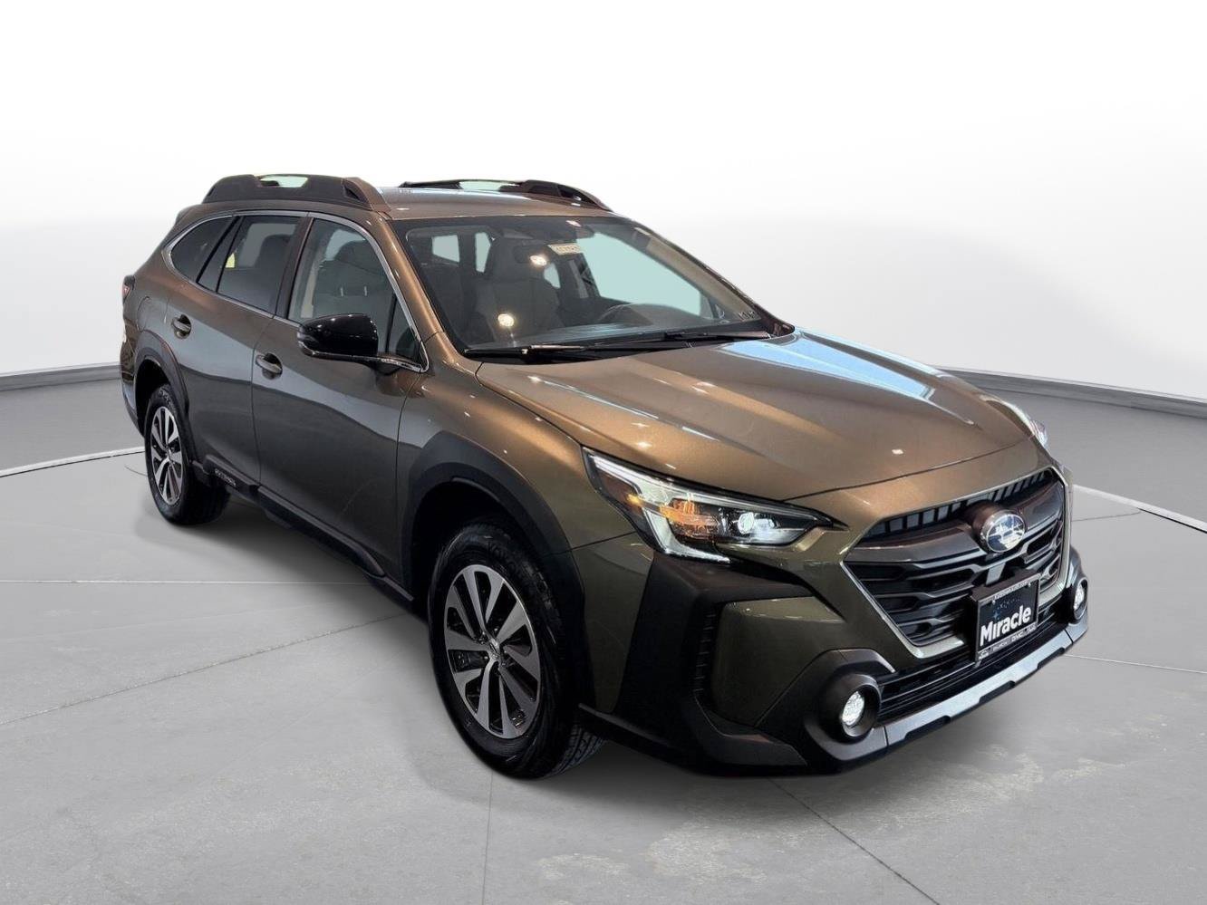Used 2025 Subaru Outback Premium AWD/4WD image 7