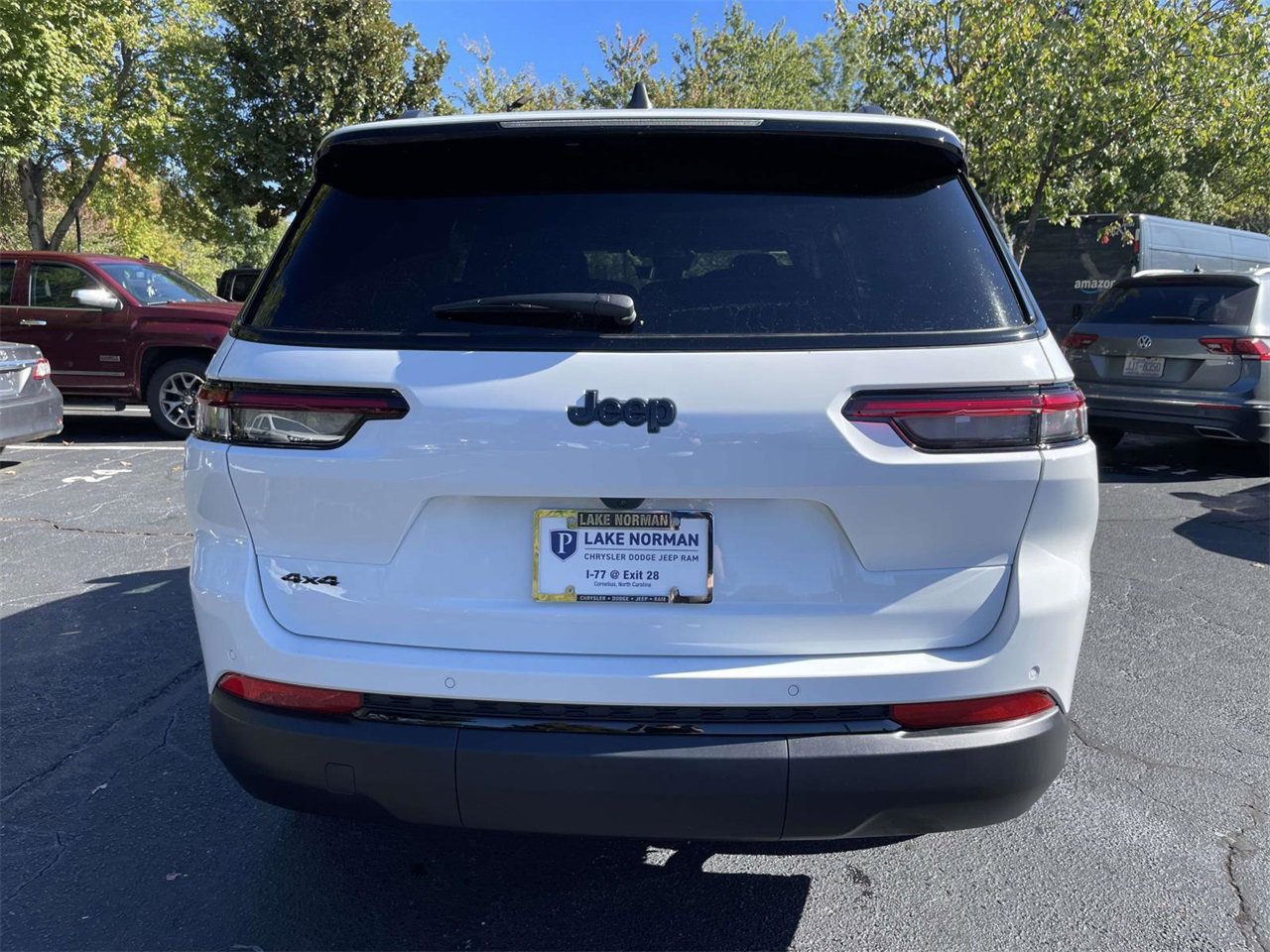 New 2025 Jeep Grand Cherokee L Altitude image 8