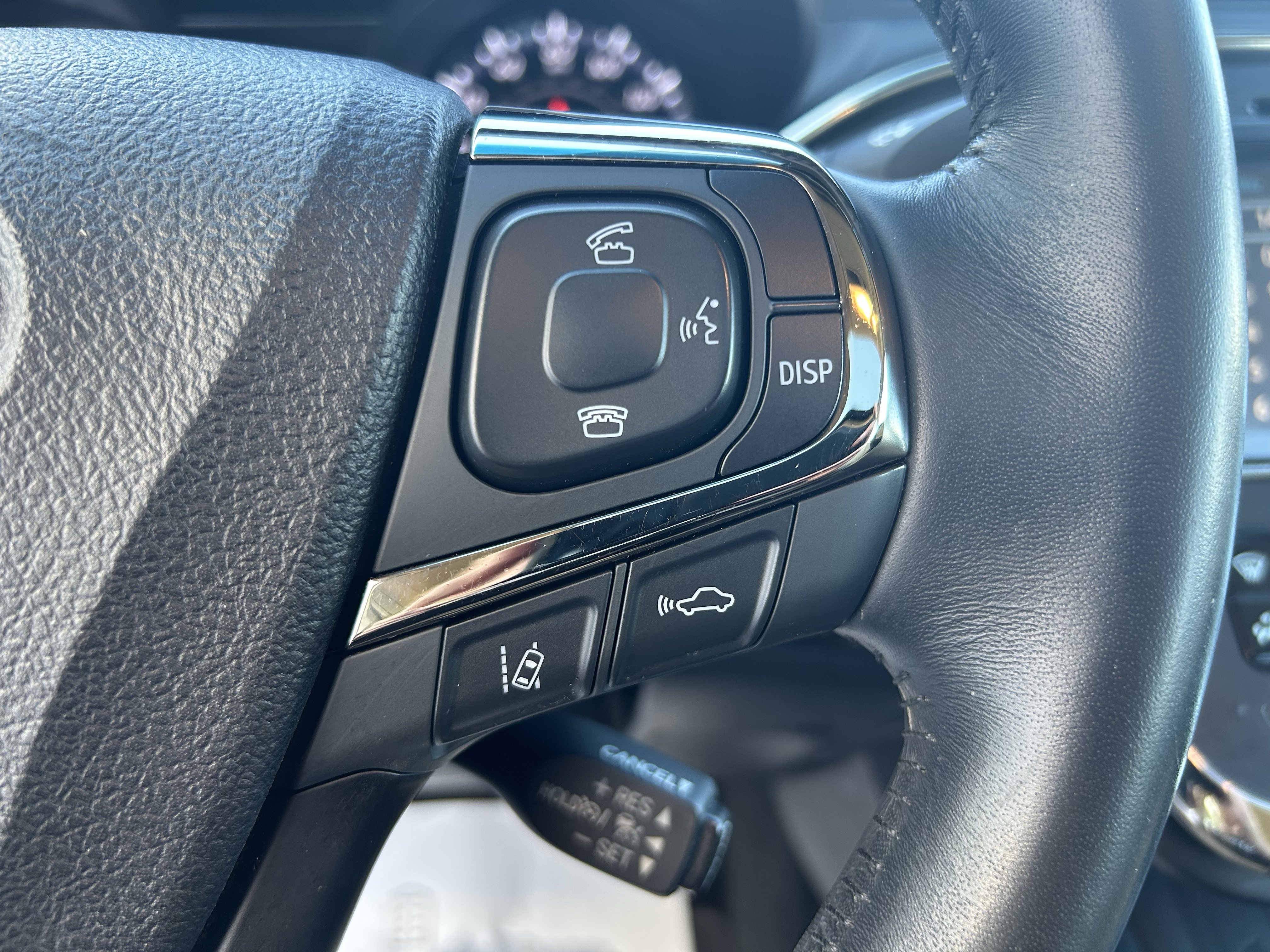 Used 2016 Toyota Avalon Limited w/ Toyota Safety Sense Package FWD image 24