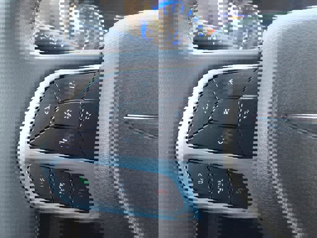 Used 2023 Chrysler Pacifica Touring-L image 23