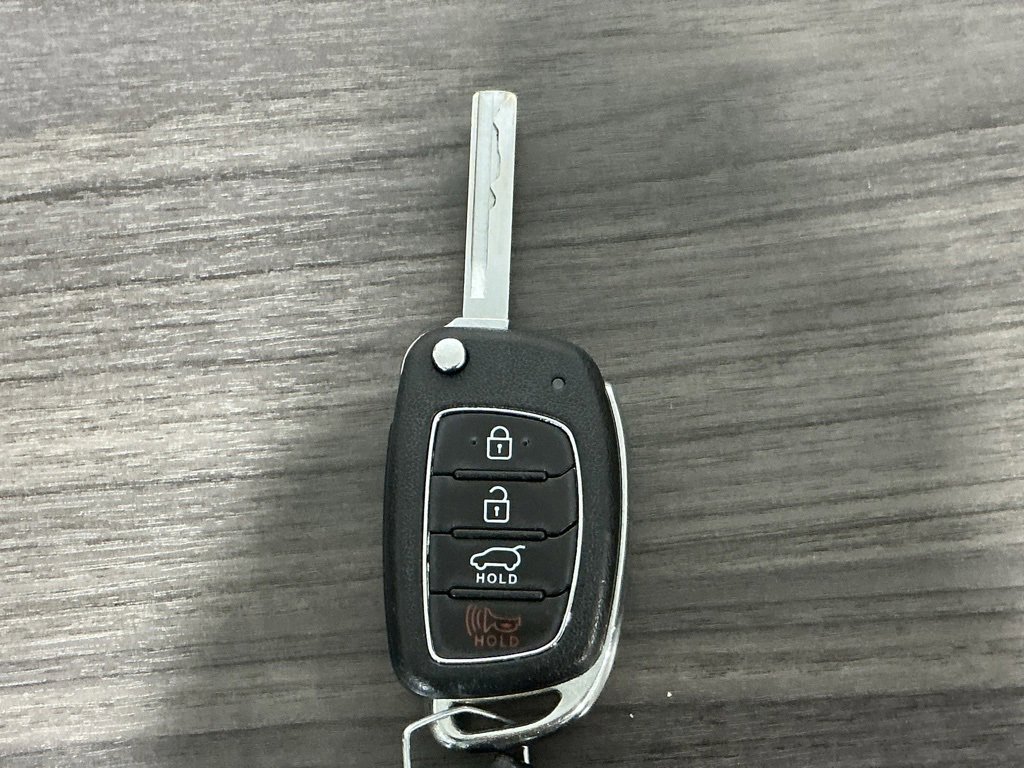 Used 2019 Hyundai Santa Fe XL SE image 35