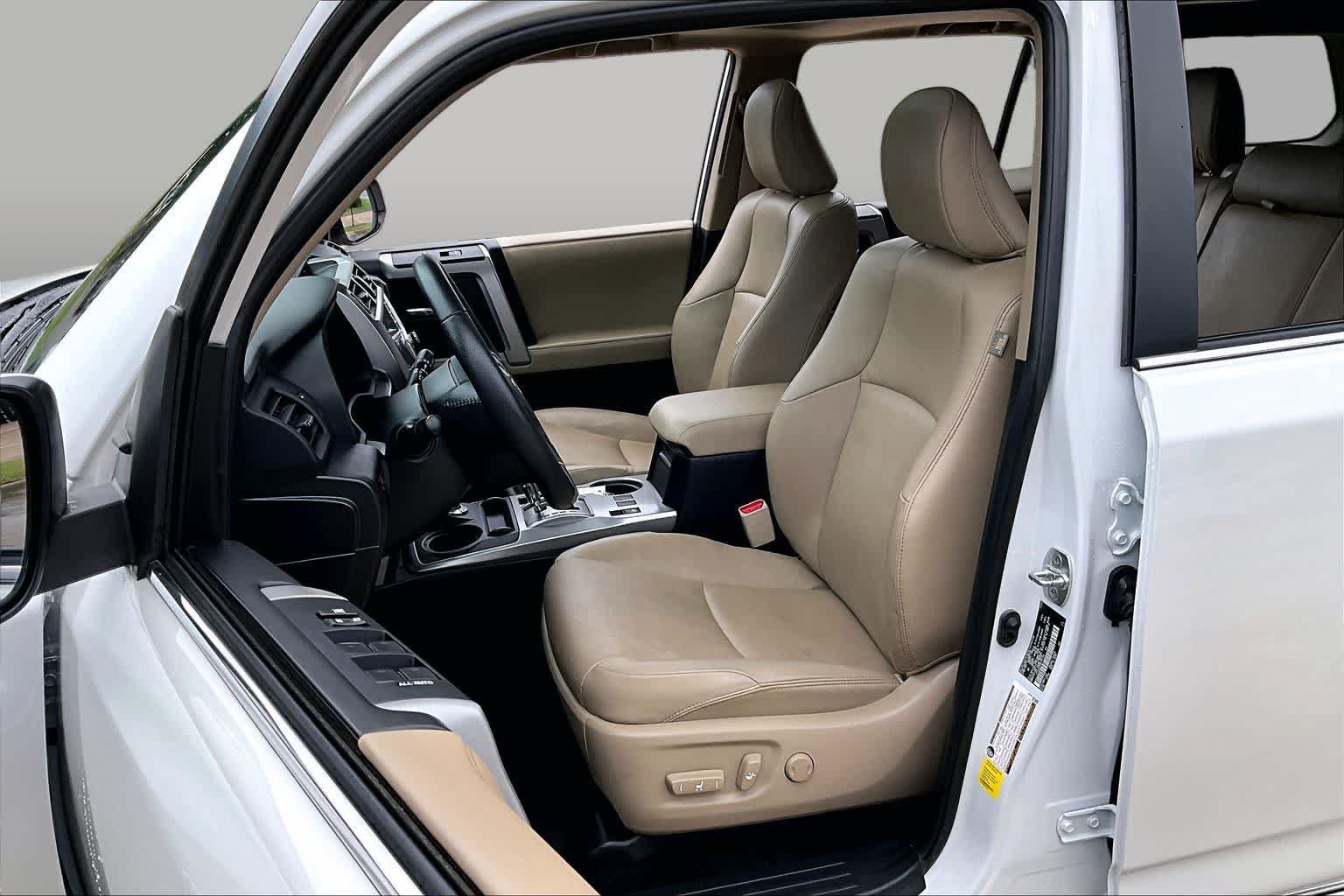 Used 2024 Toyota 4Runner Limited AWD/4WD image 8