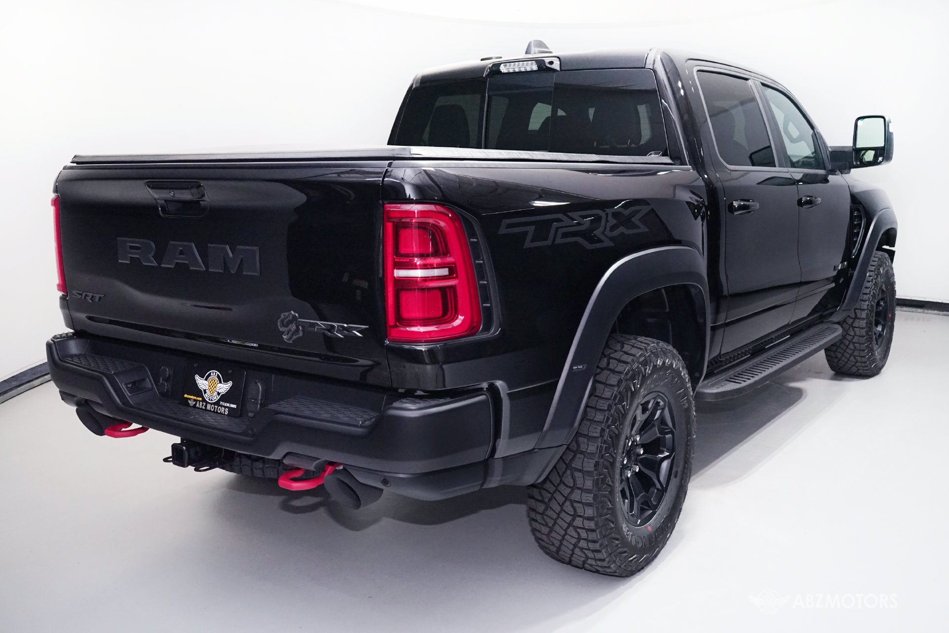 Used 2027 RAM 1500 4x4 Crew Cab image 5